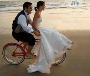 Imádlak! De a bicikli az enyém, drágám!